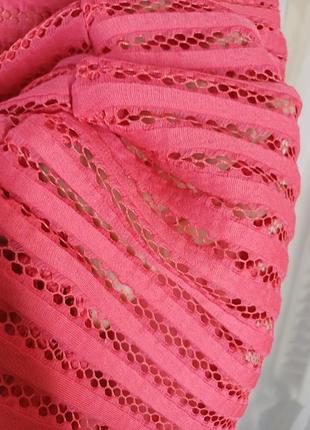 Новое красивое мини платье с кружева , фасон бандажное в цвете коралл, размер с-м8 фото