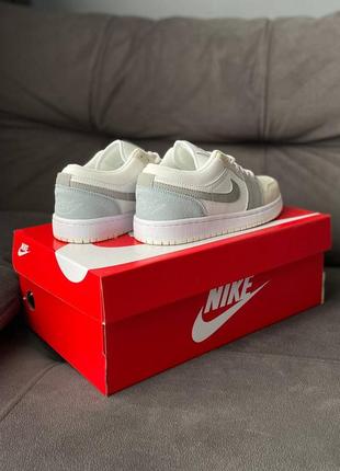 Кроссовки nike air jordan 1 low white purple бежевые женские / мужские6 фото