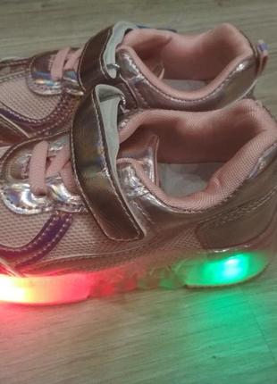 Кросівки для дівчинки з підсвіткою6 фото