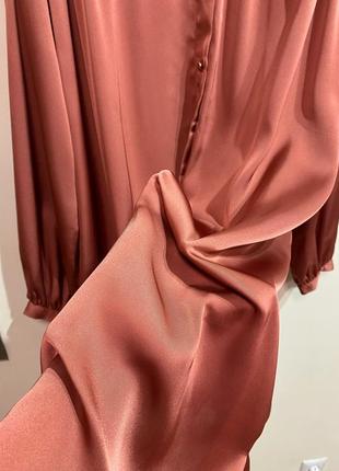 Атласное пепельно розовое новое платье рубашка р.22/2410 фото