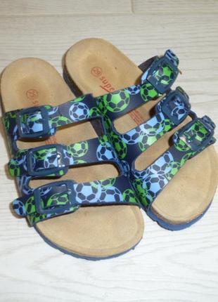 Шлепанцы босоножки superfit, р 29  стелька 17,5 см. состояние новых