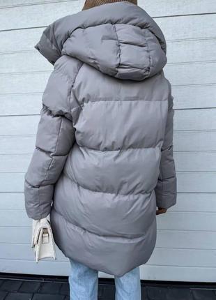 Куртка жіноча довга подовжена пуховик з капюшоном стьобана тепла базова осіння на...