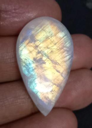 Місячний камінь, адуляр 30 карат