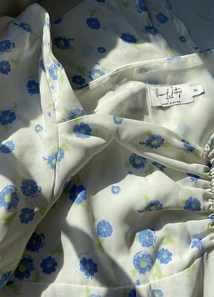 Женское платье