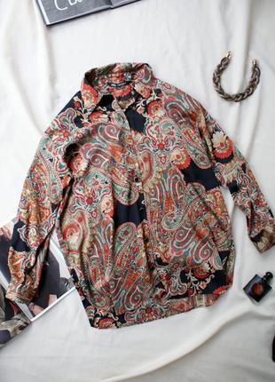 Красива атласна блуза оверсайз від zara трендовий принт