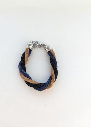 Браслет на руку