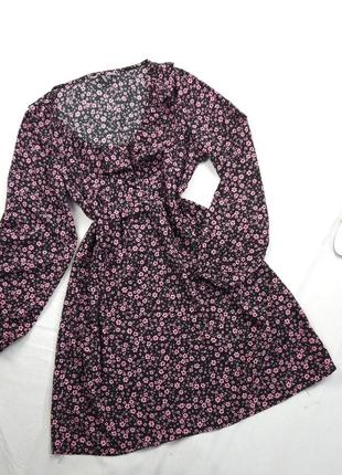 Плаття в квітковий принт