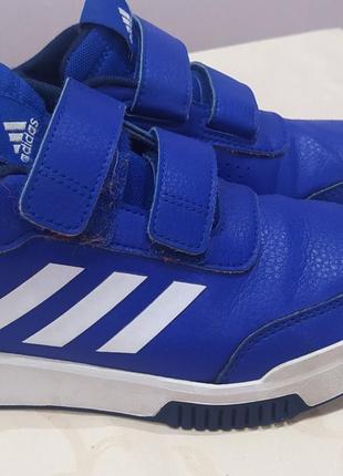 Кросівки фірми adidas