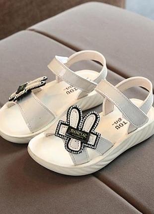 🌿дуже гарні босоніжки