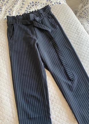Брюки классические с высокой талией