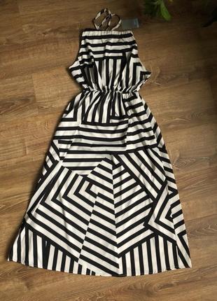 Летнее платье миди в черно белую полоску zara