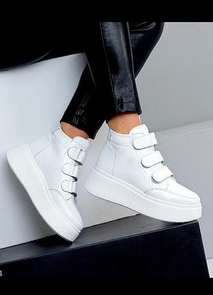 Демисезонные женские кожаные спортивные ботинки, высокие кроссовки на платформе, кожаные беженые женские ботинки, кроссовки на флисе на липучках 22534