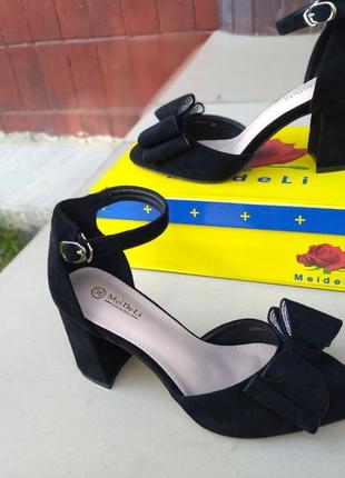 Туфли женские черные замшевые с бантиком на каблуке7 фото