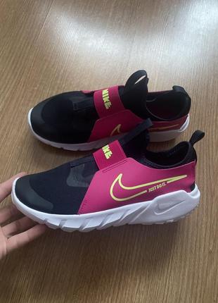 Новые легкие кроссовки nike оригинал 39 размер индонезия
