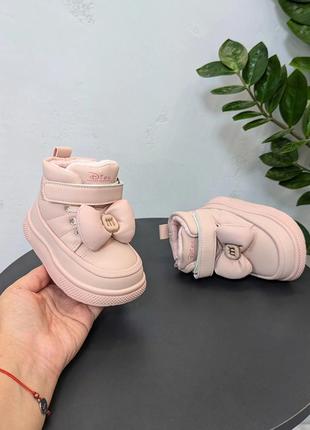 Стильные зимние ботинки для самых маленьких принцесс