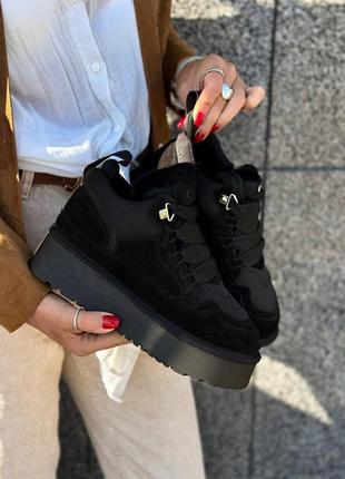 Натуральні замшеві зимові чорні черевики - уггі на шнурівці