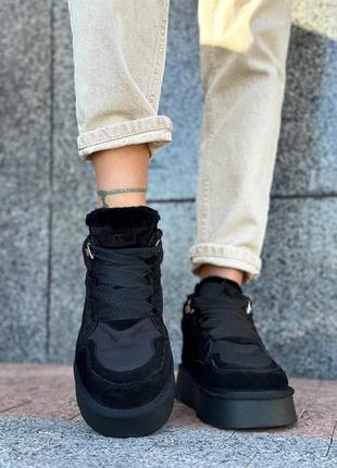 Натуральні замшеві зимові чорні черевики - уггі на шнурівці