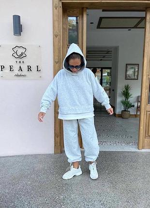 Спортивный костюм с имитацией футболки