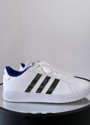Чудові якісні кросівки adidas neo