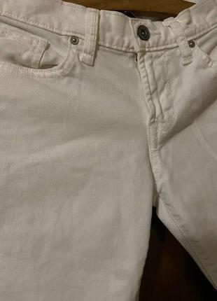 Жіночі білі бавовняні прямі джинси - класика для стильних луків2 фото