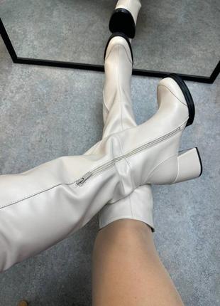 Сапоги из натуральной итальянской кожи женские на каблуках бежевые