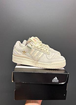 Adidas forum 84 low off white beige женские кроссовки адедас форум бежевые