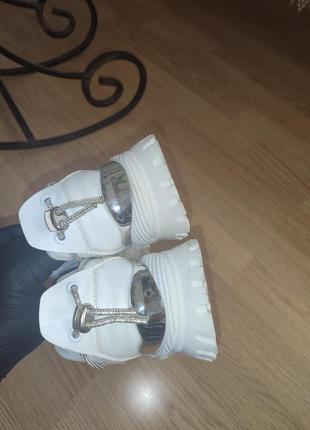 Кроссовки женские 38 р