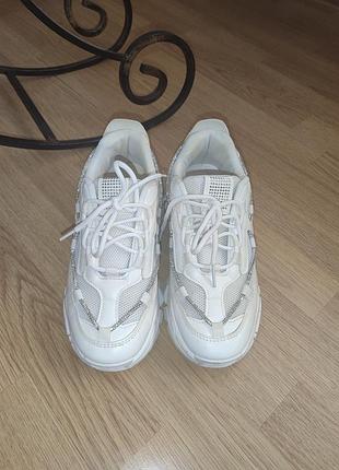 Кроссовки женские 38 р