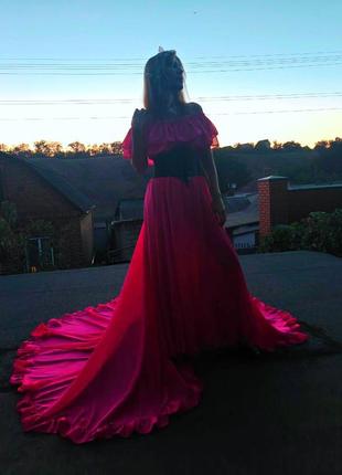 Невероятно красивое нежное воздушное платье с длинным шлейфом для фотосессии magelite люби...