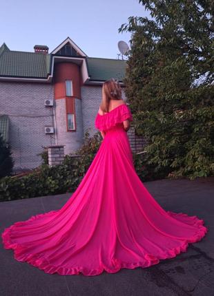 Невероятно красивое нежное воздушное платье с длинным шлейфом для фотосессии magelite люби...