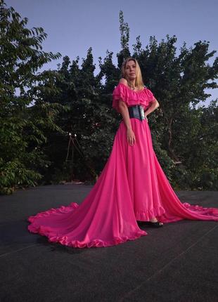 Невероятно красивое нежное воздушное платье с длинным шлейфом для фотосессии magelite люби...