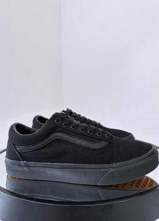 Актуальні класичні кеди vans old skool