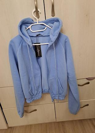 Продам спортивный костюм
