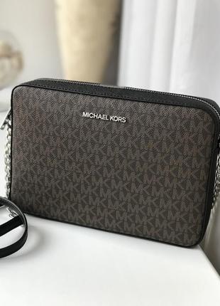 Сумка женская michael kors оригинал jet set large logo crossbody bag черная в лого кросс боди2 фото