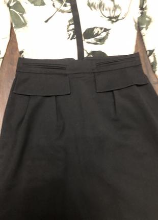 Класична спідниця чорного кольору