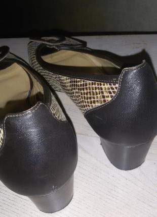 Ledy gracia -кожаные туфли с открытым носком 39 размер (26 см)3 фото