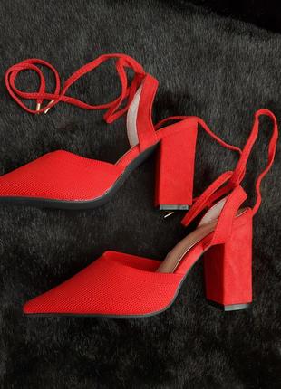 Красные туфли, босоножки на завязках cuccoo комбинированные!3 фото