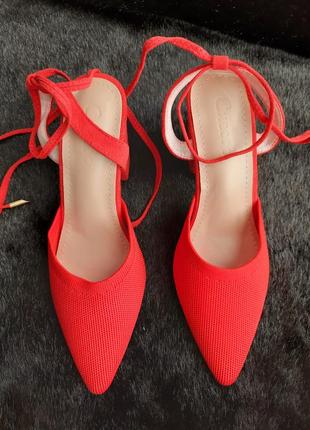Красные туфли, босоножки на завязках cuccoo комбинированные!4 фото