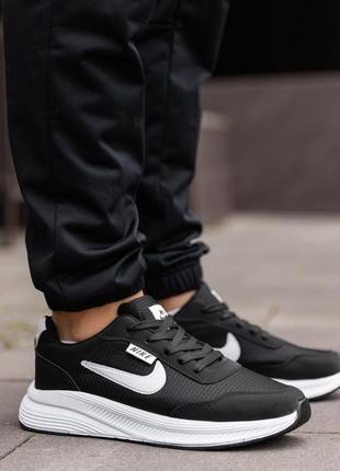 Кроссовки мужские nike racer черно белые спортивные найк рейсер водонепроницаемая обувь для бега осень весна