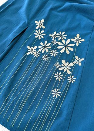 Льняна сукня – міді з вишивкою по низу5 фото