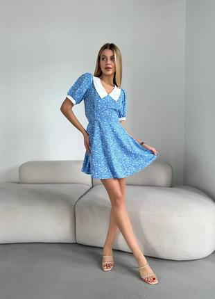 Сукня коротка з квітковим принтом з коміром якісна стильна літня блакитна чорна3 фото