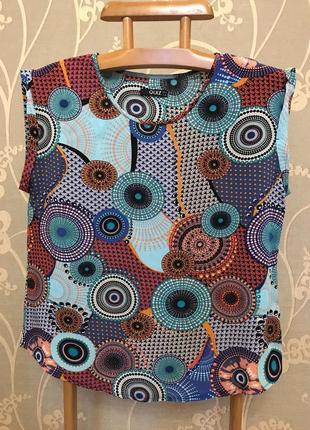 Очень красивая и стильная брендовая блузка..100% вискоза 19.