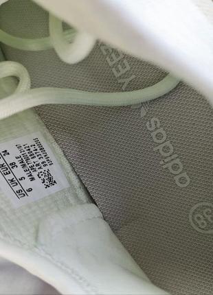 Женские кроссовки adidas yeezy boost 350 v2 белые с мятным7 фото