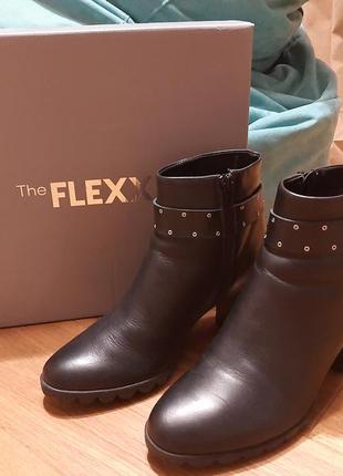 Кожаные женские ботинки the flexx