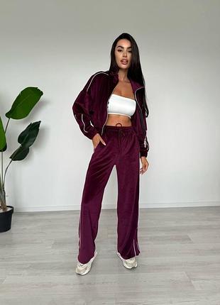 Костюм женский велюр с лампасами