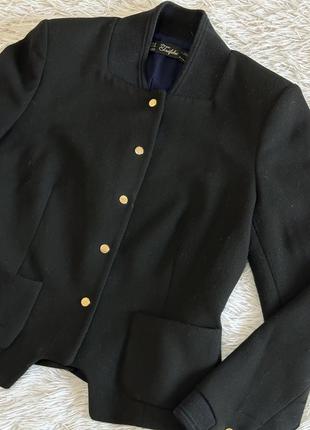Стильный черный пиджак zara