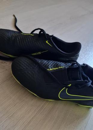 Nike 4