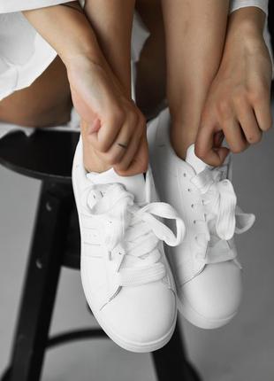 Женские кроссовки campus white