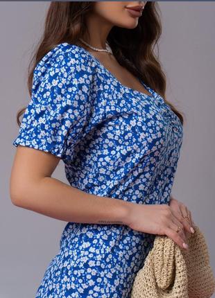 Синє ретро плаття з кольоровим принтом і розрізом1 фото