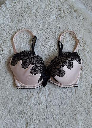 Шикарный бюстгальтер